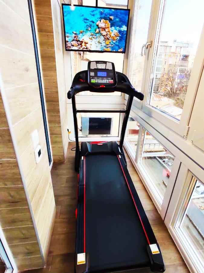 Sauna, Big Jacuzzi , Khreshchatyk Apartments Киев Екстериор снимка