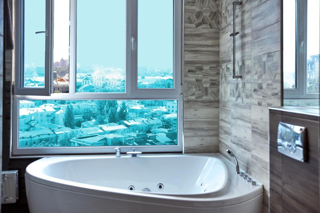 Sauna, Big Jacuzzi , Khreshchatyk Apartments Киев Екстериор снимка