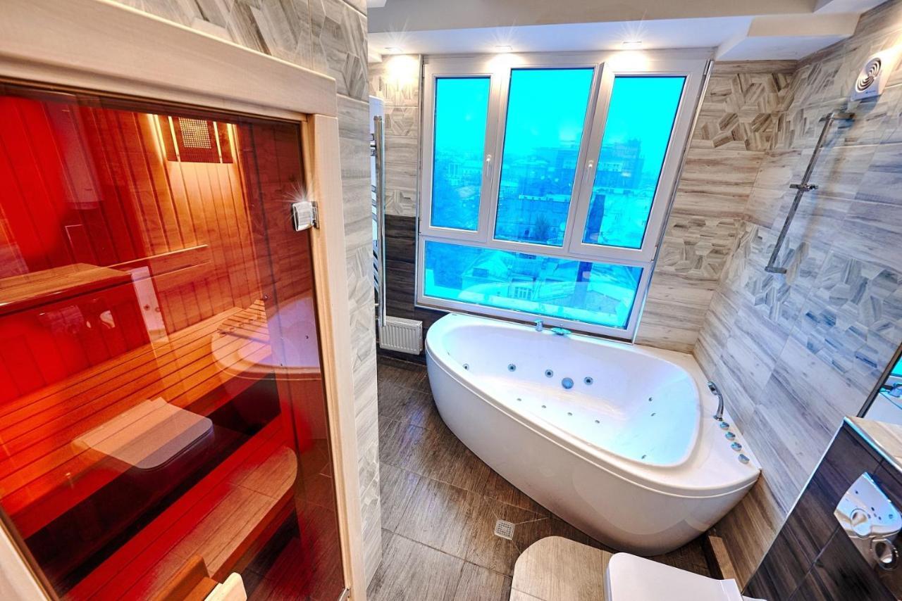 Sauna, Big Jacuzzi , Khreshchatyk Apartments Киев Екстериор снимка